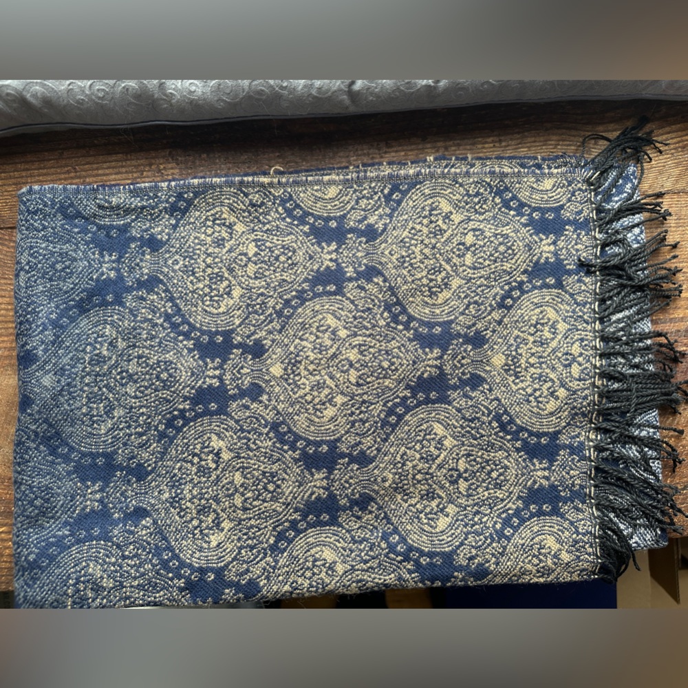Multicolored wrap scarf (NWOT)